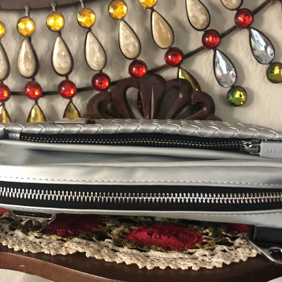 NWT IHKWIP The Woven Front Pocket Crossbody w/Crossbody & Wrist Straps - Picture 4 of 8